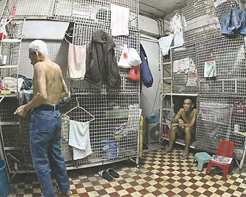 Hong Kong. Donde la gente está vive en jaulas. El alquiler puede costar 300 USD