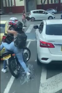 ¡Impresionante intento de asalto en Cali! Balacera en San Bosco quedó grabada en video